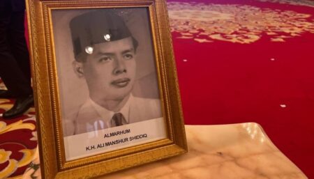 Almarhum KH. Ali Mansur Shiddiq, pencipta Selawat Badar asal Banyuwangi.