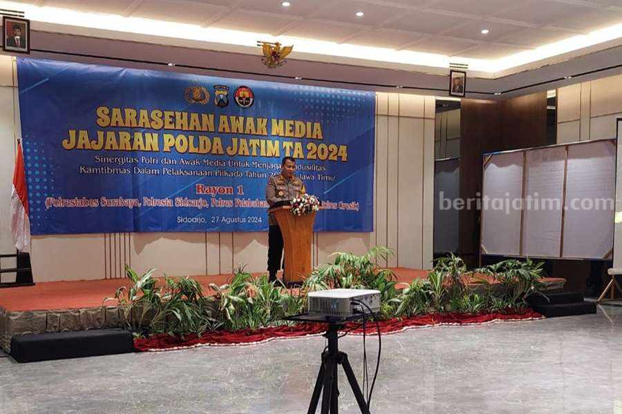 Kabid Humas Polda Jatim Kombes Pol Dirmanto saat memberikan sambutan.