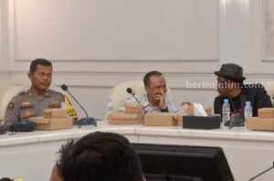 Pers Harus Jadi Pembeda di Tengah Rapuhnya Pilar Demokrasi