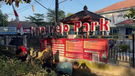 Syukuri Nikmat Kemerdekaan, LDII Kediri Kerja Bakti Bersihkan Lingkungan foto beritajatim