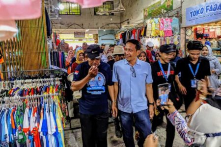 Setyo Wahono-Nurul Azizah Blusukan ke Pasar Tradisional Bojonegoro