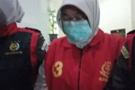 ASN Magetan Ikut Jadi Tersangka Korupsi Mobil Siaga Desa Bojonegoro Salah satu tersangka baru kasus dugaan korupsi mobil siaga desa Bojonegoro.