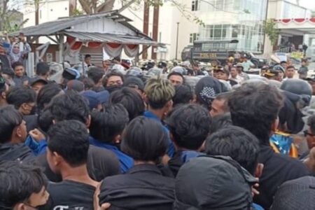 Gelanggang Rakyat Nyatakan Mosi Tidak Percaya ke Anggota DPRD Bojonegoro