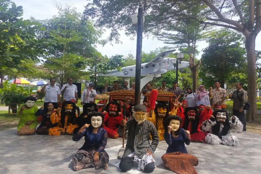 Isi Yogya
