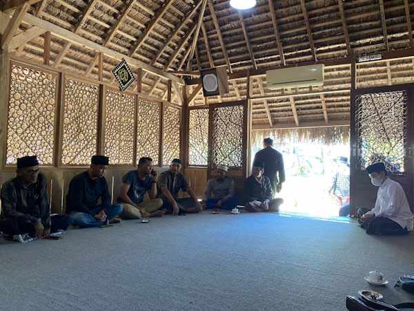 Pertemuan pelaku penghinaan dan keluarga besar PP Annuqayah.