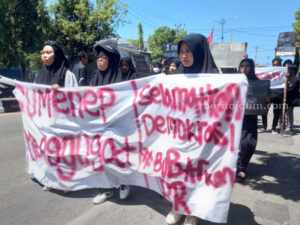 Aksi Sumenep Menggugat, Tuntut DPRD Kawal Pelaksanaan Putusan MK
