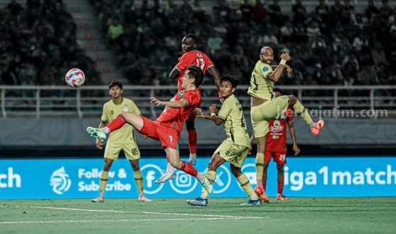 Persebaya Surabaya mengalahkan Barito Putera dengan skor 2-1 pada pertandingan pekan ketiga Liga 1 musim 2024/2025. Foto: Persebaya
