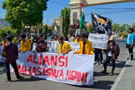 Aliansi BEM Ngawi Persoalkan Kemiskinan dan Puluhan Petani Meninggal