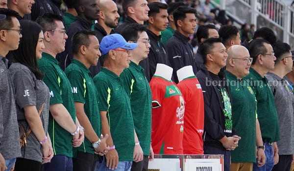 Launching tim persebaya di Stadion Gelora Bung Tomo, Surabaya.