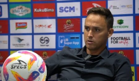 Paul Munster, Pelatih Persebaya Surabaya.