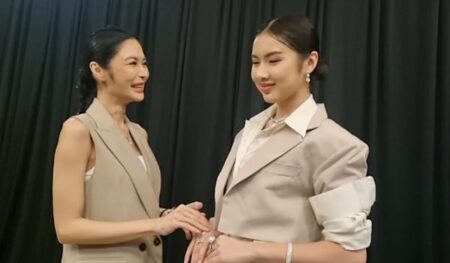 Busana Klasik Elegan Bak Gadis Paris Karya Nathasa Oentoro Busana klasik bergaya paris milik Nathasa Oentoro.