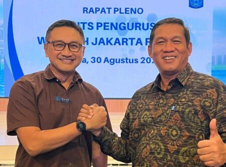 Wiluyo Kusdwiharto Resmi Serahkan Jabatan IKA ITS PWJR ke Kusdi Widodo