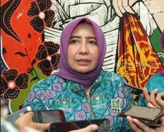 Sekretaris DPW PKB Jatim, Anik Maslachah
