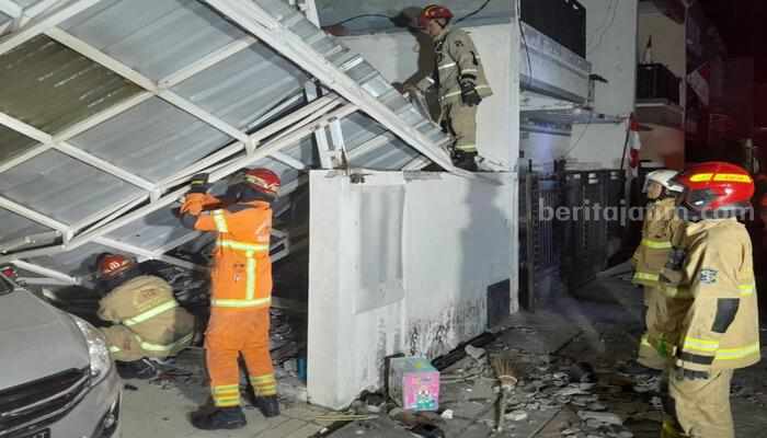 Kondisi Rumah di Surabaya Runtuh Akibat Ledakan Elpiji Bocor (dok. Petugas Pemadam Kebakaran Surabaya)