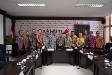 Bank Jatim Kucurkan Kredit Rp326 M untuk PT Petrokimia Gresik foto berita jatim