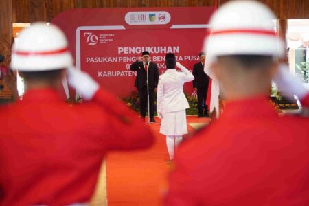 Mas Dhito Kukuhkan 75 Anggota Paskibraka Kabupaten Kediri 2024 Mas Dhito Kukuhkan 75 Anggota Paskibraka Kabupaten Kediri 2024.
