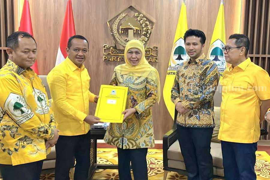 Daftar 28 Agustus ke KPU Jatim, Khofifah-Emil Terima B1 KWK Golkar