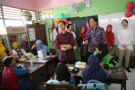 Eri Dampingi Gibran Simulasi Makan Bergizi, Apa Kata Pengamat?
