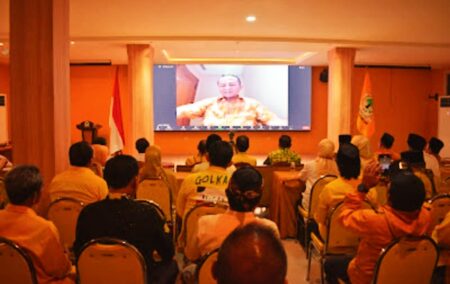 Golkar Serahkan Form B1-KWK ke 27 Bacakada, Sarmuji: Ada yang Tertipu Miliaran!