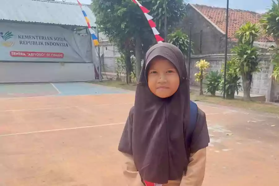 Amira (8) kini bersekolah di SDN Mandiri 3 Utama Cimahi