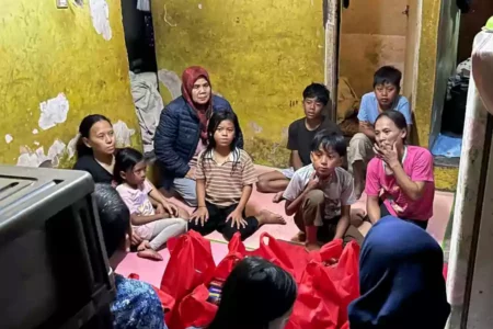 Hunian sempit di Cimahi yang jadi tempat tinggal 18 keluarga.