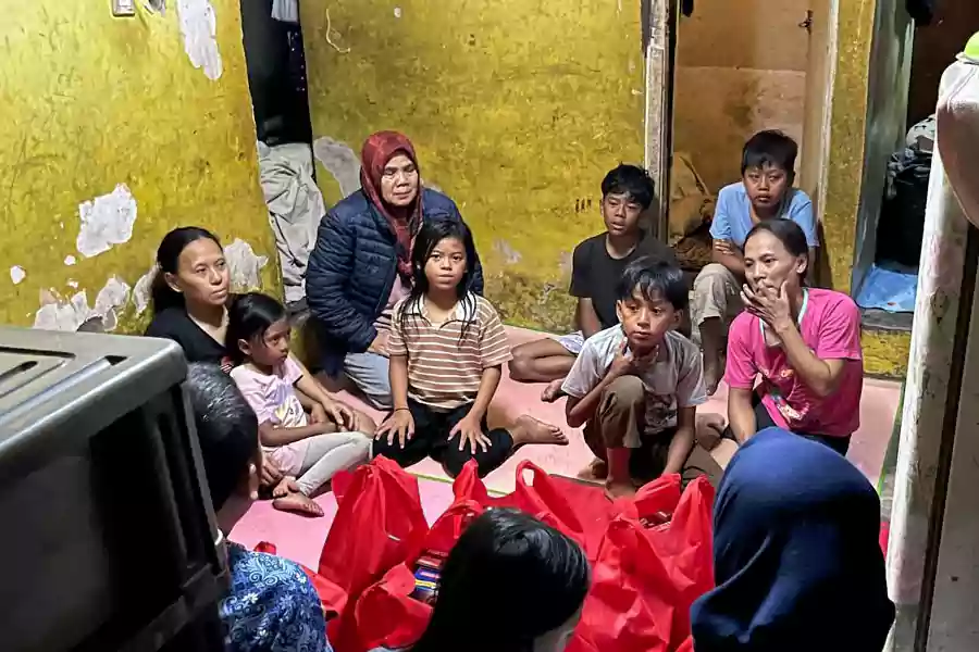 Hunian sempit di Cimahi yang jadi tempat tinggal 18 keluarga.