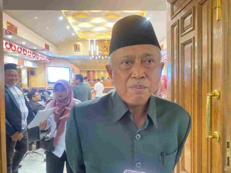 Akhiri Masa Jabatan, Inventaris Mobil Dinas dan Laptop Milik DPRD Tuban Dikembalikan