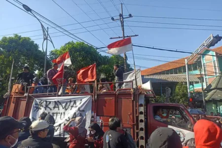 Indonesia Darurat di Surabaya, Polisi Terjunkan 1.997 Personel foto berita jatim