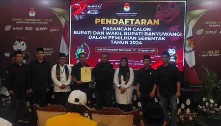 Cabup - Cawabup Banyuwangi Ipuk - Mujiono Daftar ke KPU Diikuti 16 Partai