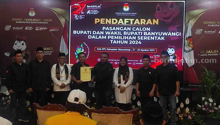 Cabup - Cawabup Banyuwangi Ipuk - Mujiono Daftar ke KPU Diikuti 16 Partai