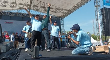 Ikut Jalan Sehat, Tukang Servis Asal Sumobito Jombang Bawa Pulang Mobil Putih foto beritajatim