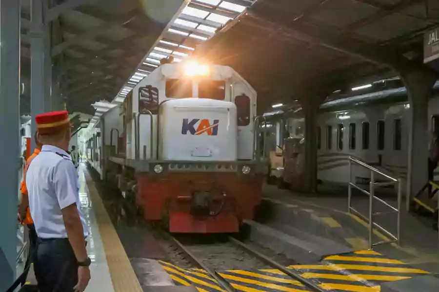 KA Mutiara Timur yang akan beroperasi setiap hari.