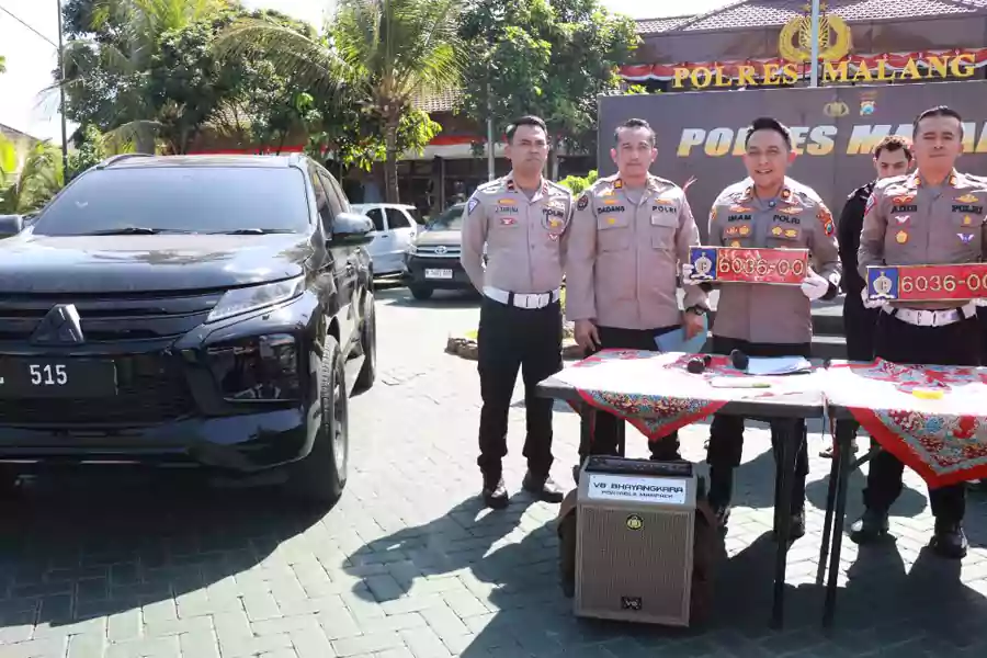 Aparat Kepolisian Resor Malang mengamankan mobil Mitsubishi Pajero Sport yang menggunakan pelat Lemhannas RI palsu.