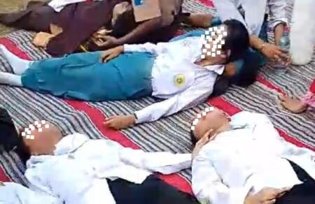 Puluhan Peserta Gerak Jalan HUT Kemerdekaan RI di Mojoagung Jombang Jatuh Pingsan foto beritajatim