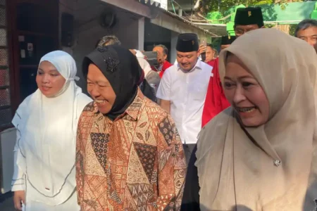 Pilgub Jatim, Risma Singgung Banjir Tahunan Gresik Hingga Kesehatan foto berita jatim