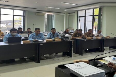 RSUD dr. R Koesma Tuban saat menyampaikan perkembangan pembangunan gedung IPIT ke DPRD Tuban [foto: Diah Ayu/beritajatim.com]