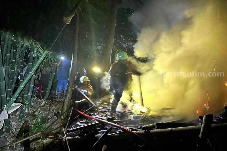 Listrik Konslet, 2 Ekor Sapi di Bondowoso Terbakar Hidup Hidup di Dalam Kandang,