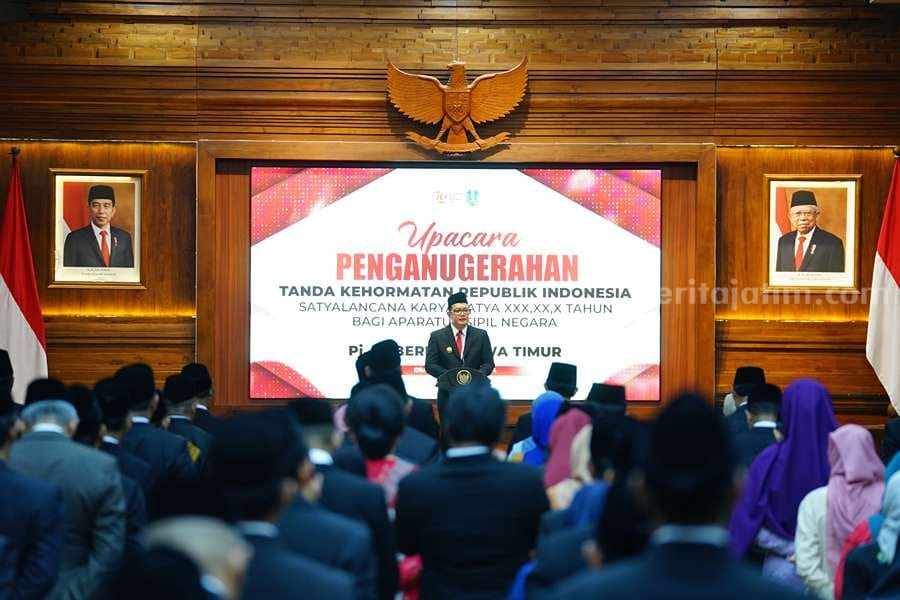 2.244 ASN Pemprov Jatim Dapat Satyalancana Karya Satya