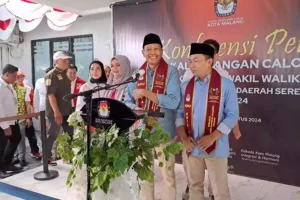 Susul Abah Anton-Dimyati, Paslon Wahyu-Ali Daftar Ke KPU Kota Malang Paslon Wahyu Hidayat - Ali Muthohirin saat daftar ke KPU Kota Malang.