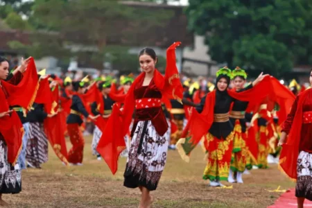 Atraksi Kolosal Seribu Penari di Desa Yosomulyo Banyuwangi