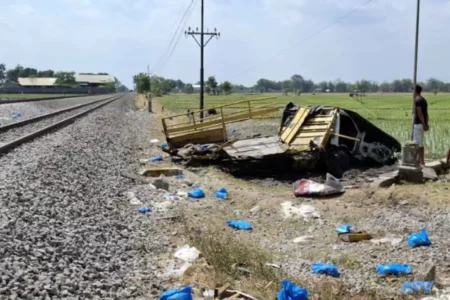 Kronologi Truk Garam Tertabrak KA Argo Semeru di Ngawi Hingga 2 Terluka