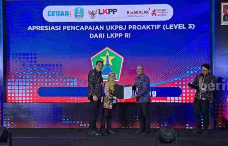 LKPP Berikan Penghargaan Kepada Sejumlah Daerah di Jatim