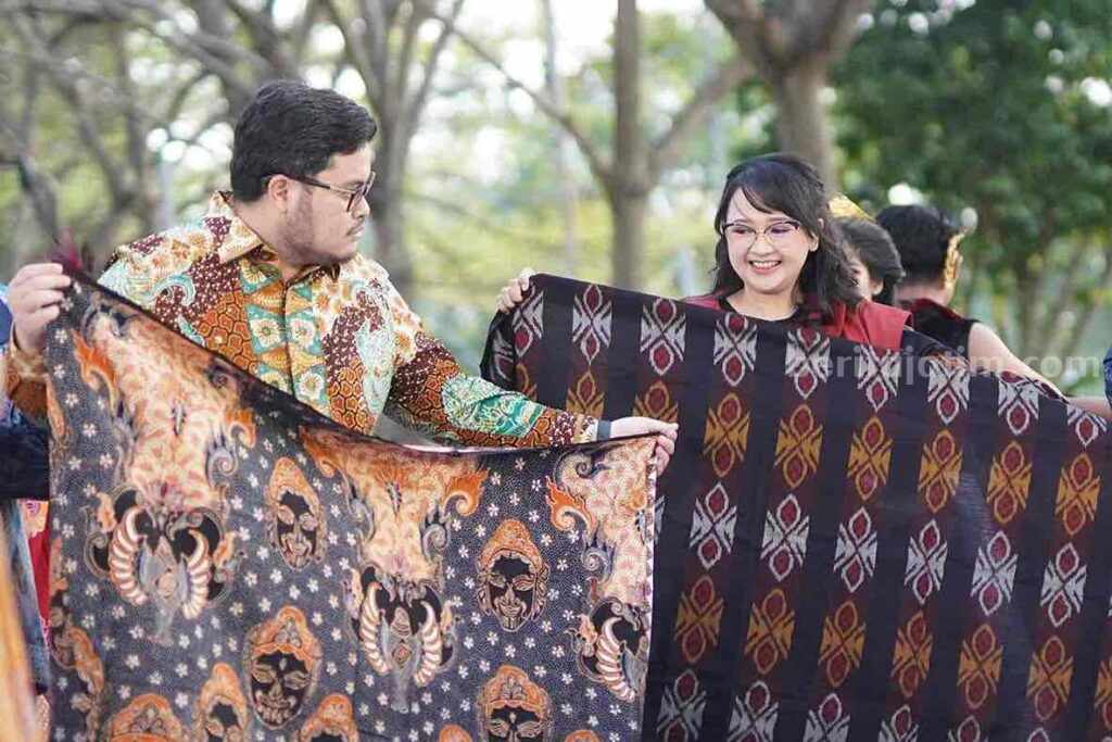 Redesain Motif Panji, Mas Dhito Gelar Kediri Fashion Batik Festival