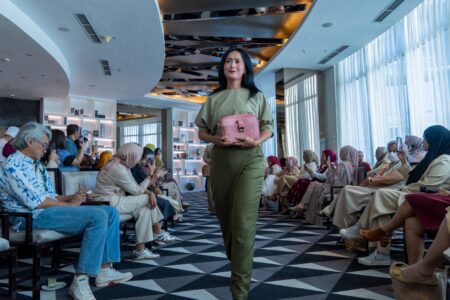 Peringati Hari Perempuan Pelaku Bisnis, Hotel Ciputra Adakan Fashion Show Fashion Show Dalam Rangka Hari Bisnis Perempuan di Hotel Ciputra World Surabaya.