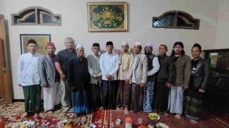 Elemen Ponpes di Kediri Deklarasi Dukung Risma-Gus Hans di Pilgub Jatim 2024