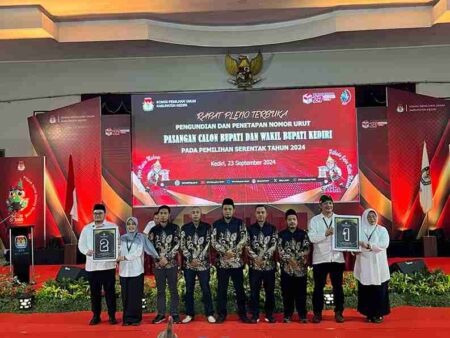KPU Kabupaten Kediri Gelar Pengundian Nomor Urut Paslon KPU Kabupaten Kediri Gelar Pengundian Nomor Urut Paslon