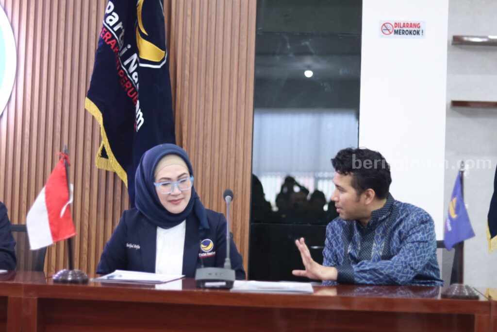 Emil Dardak dan Lita Machfud Arifin.