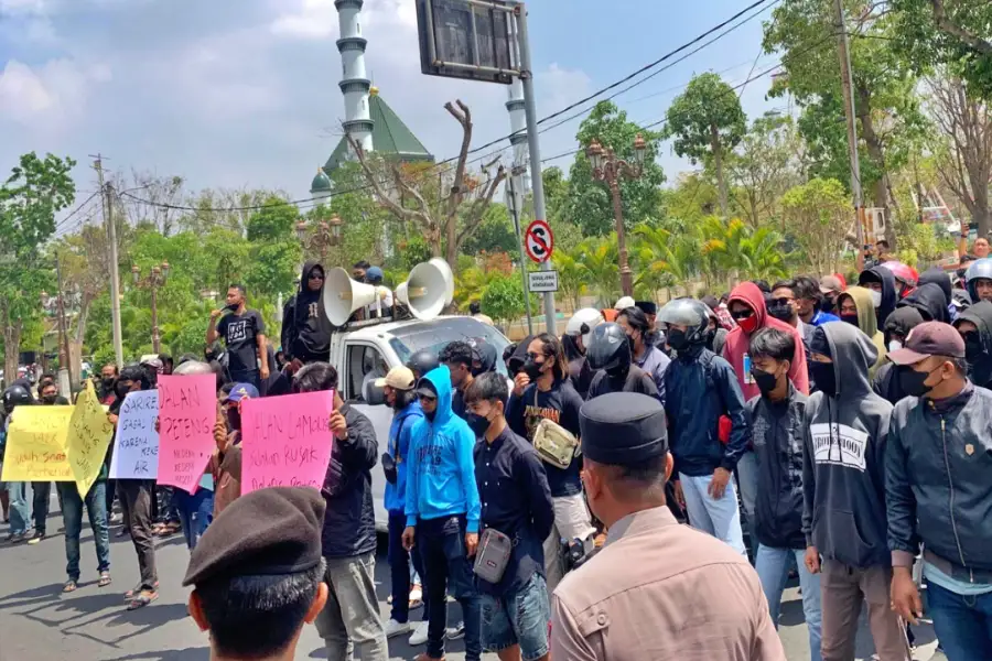 Demo Lamongan