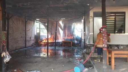 Warkop di Gresik Dilalap Api, Akibat Puntung Rokok