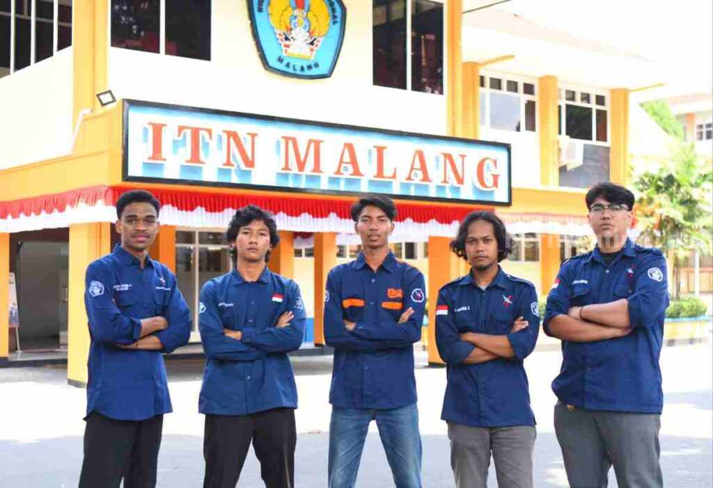 Tim Arsitektur S-1 Institut ITN Malang yang sukses meraih Juara 1 dalam ajang War Architecture pada MAW 2024